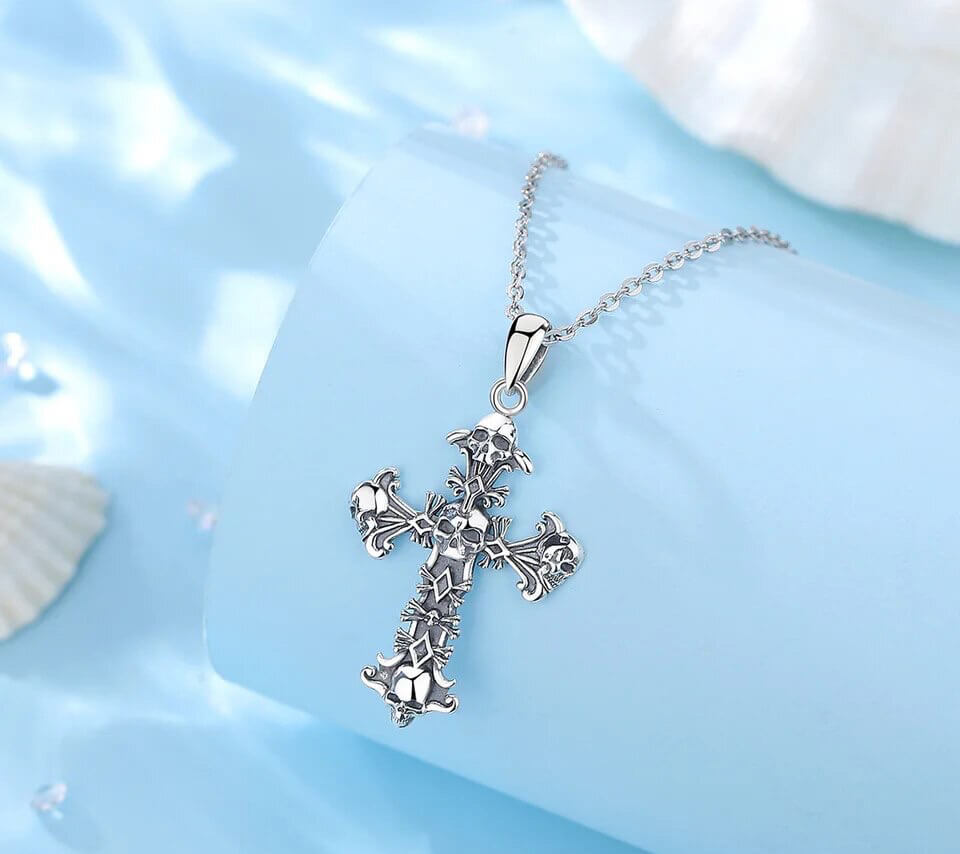 skull cross necklace