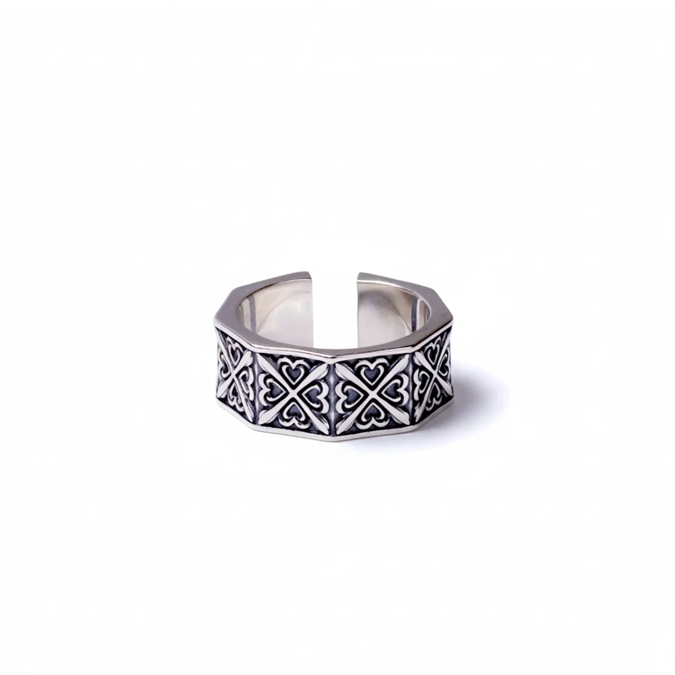 Quatrefoil Heart prism ring