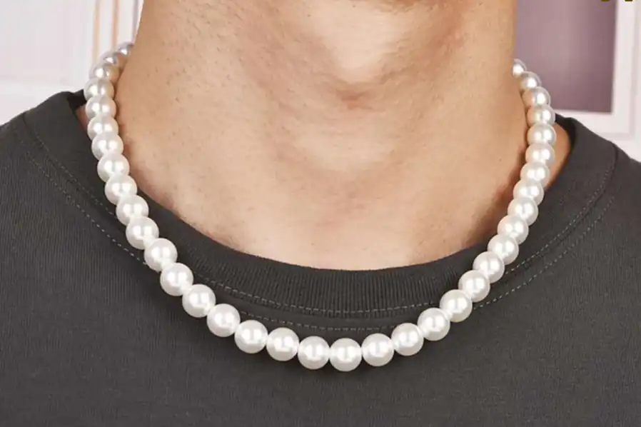 How To Wear A Chain?- A Guide To Rocking Your Bling With Style! 3 should you wear a chain over your shirt
