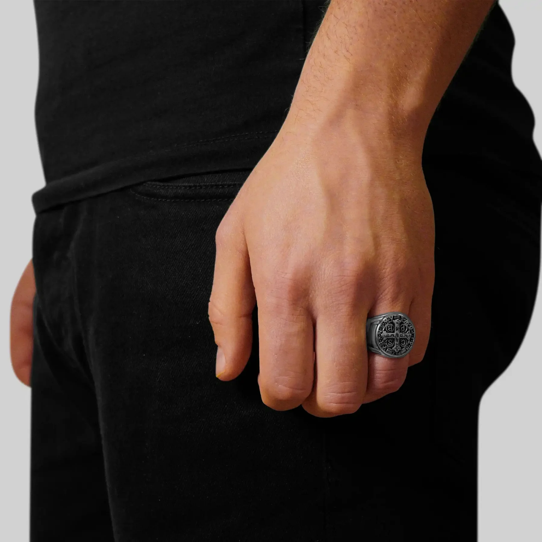 silver st benedict ring