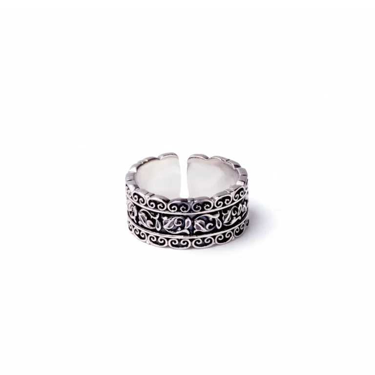 Ancient Acanthus ring